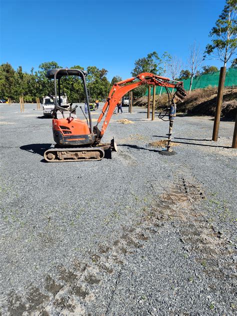 mini excavator hire gold coast|mini digger hire gold coast.